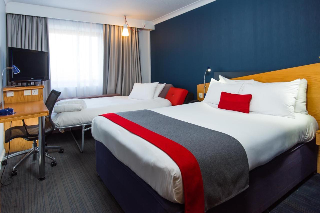Holiday Inn Express Birmingham Oldbury By Ihg Oldbury (West Midlands) Exterior foto